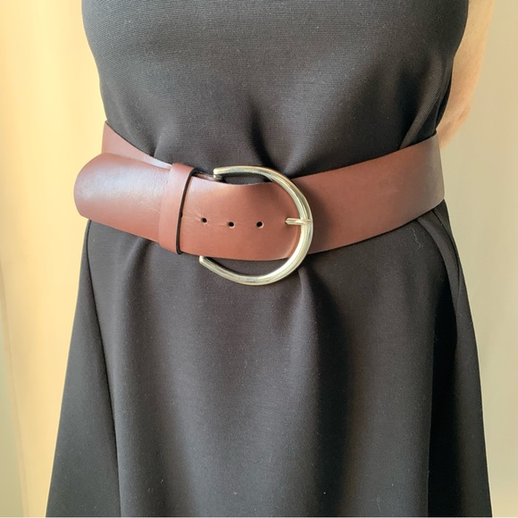 Danier Brown Fashion Belt - Picture 2 of 4